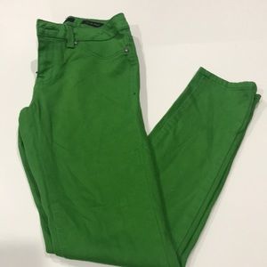 Jessica Simpson “Kiss Me Ankle” Jegging